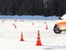 Emergency driving courses Extreme driving courses